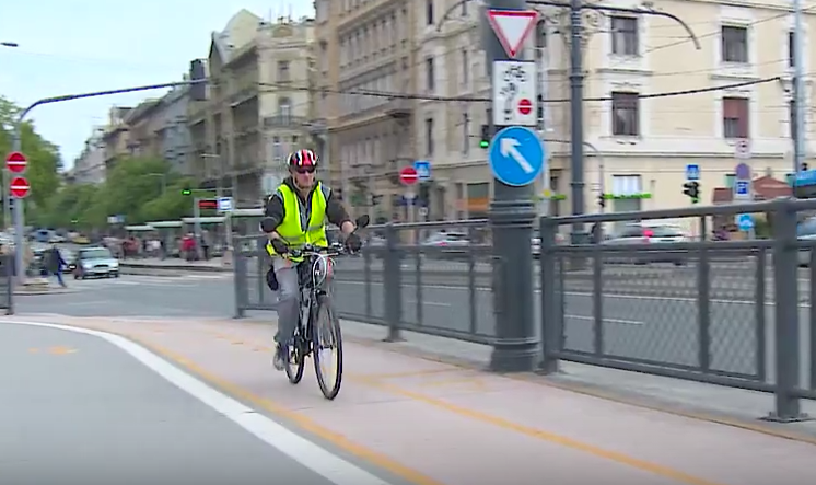 Biztonságos kerékpáros közlekedés