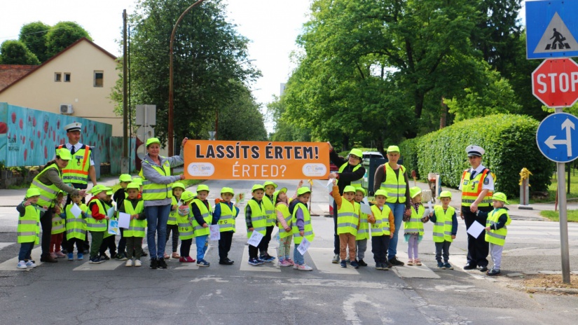 d9a3d0d94939d91b0a00b8323d3cd5c8_825x1080