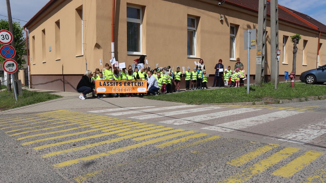 e53a8c96f361434daf3bfb83ee6e41b2